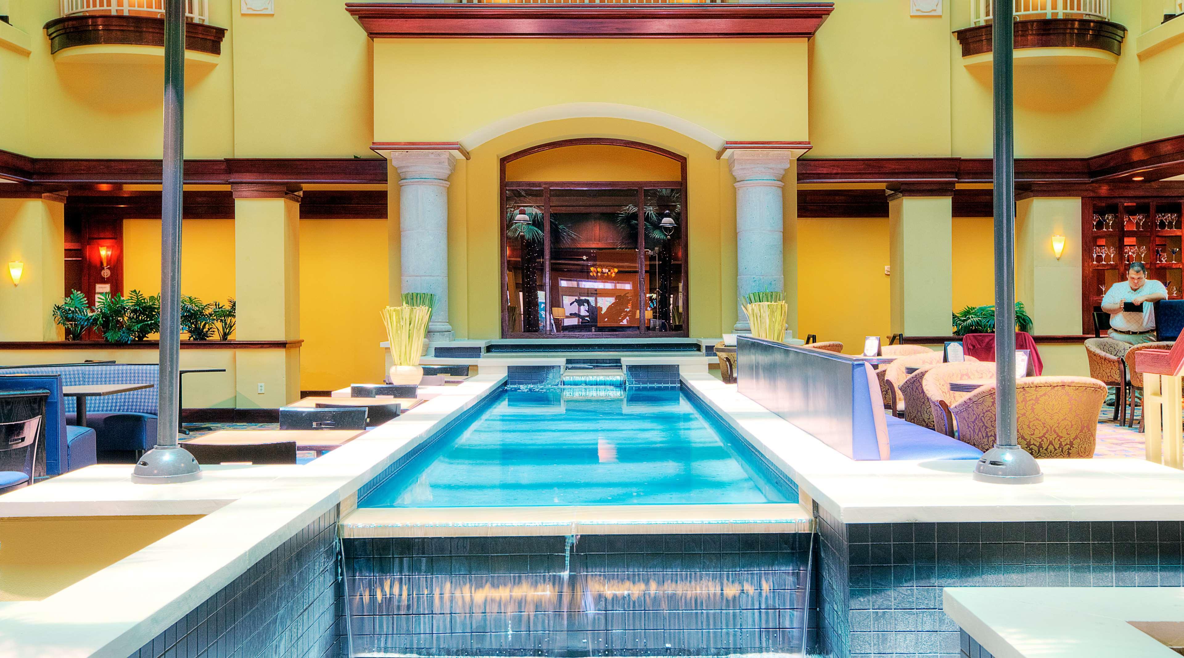 Embassy Suites By Hilton לארדו מתקנים תמונה