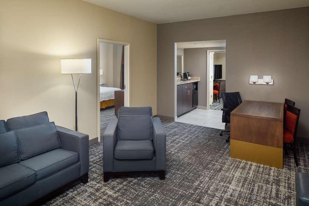Embassy Suites By Hilton לארדו חדר תמונה