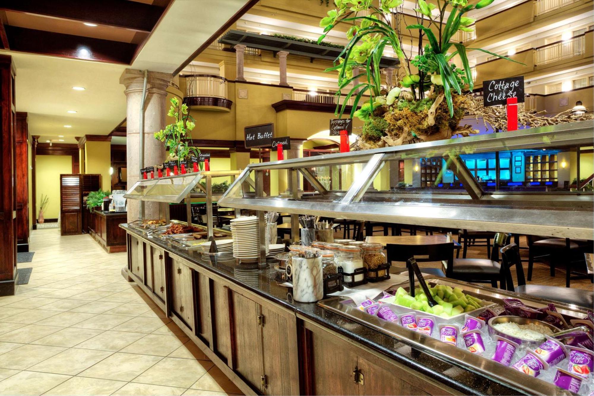 Embassy Suites By Hilton לארדו מראה חיצוני תמונה
