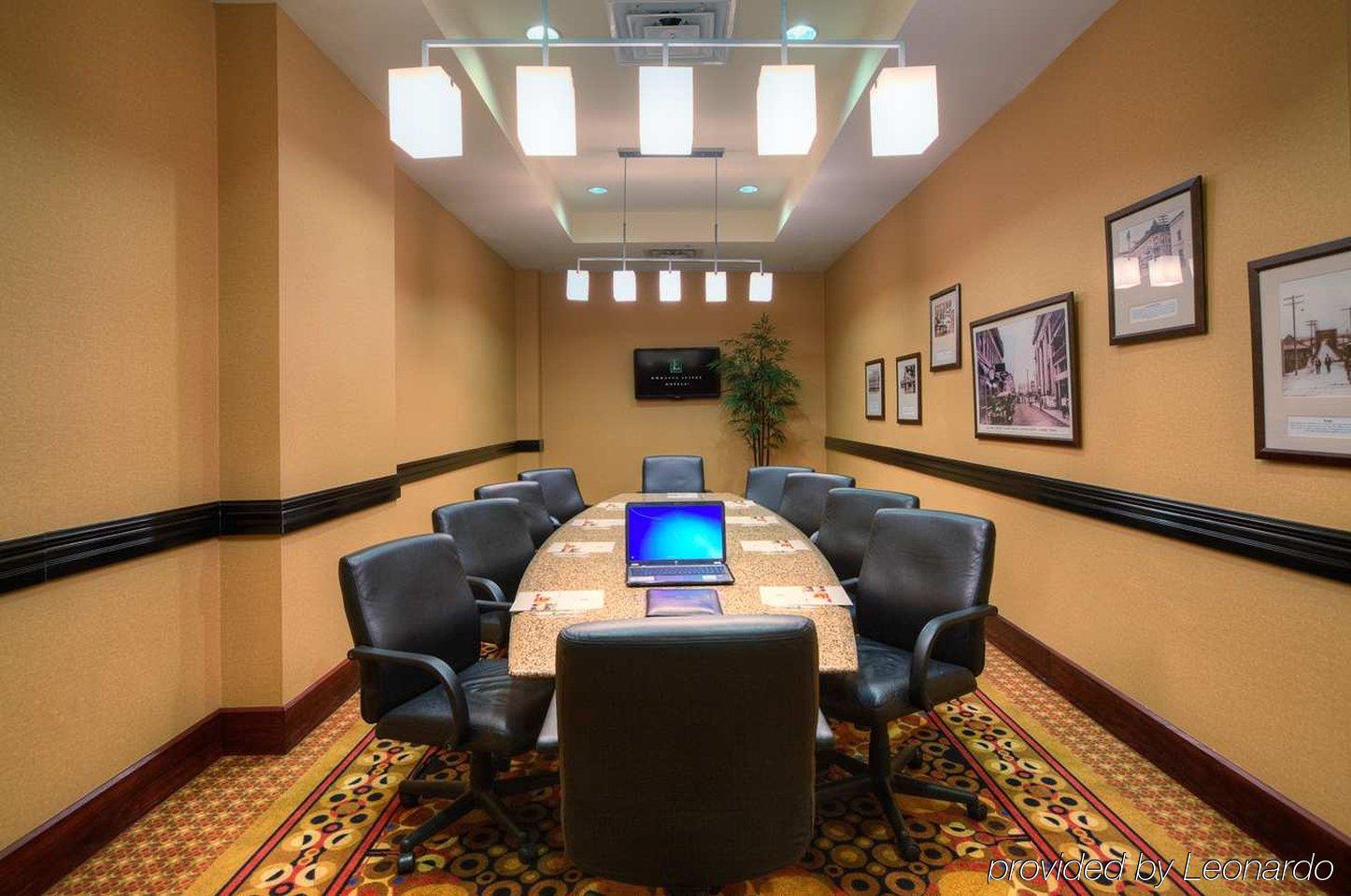 Embassy Suites By Hilton לארדו עסק תמונה